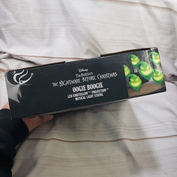 Gemmy Oogie Boogie LED Emoteglow Projection Musical Lights 7 Feet Long 8 Lights - Picture 9 of 12